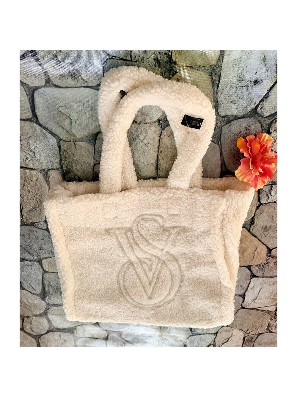NWT VICTORIAS SECRET SHERPA BAG